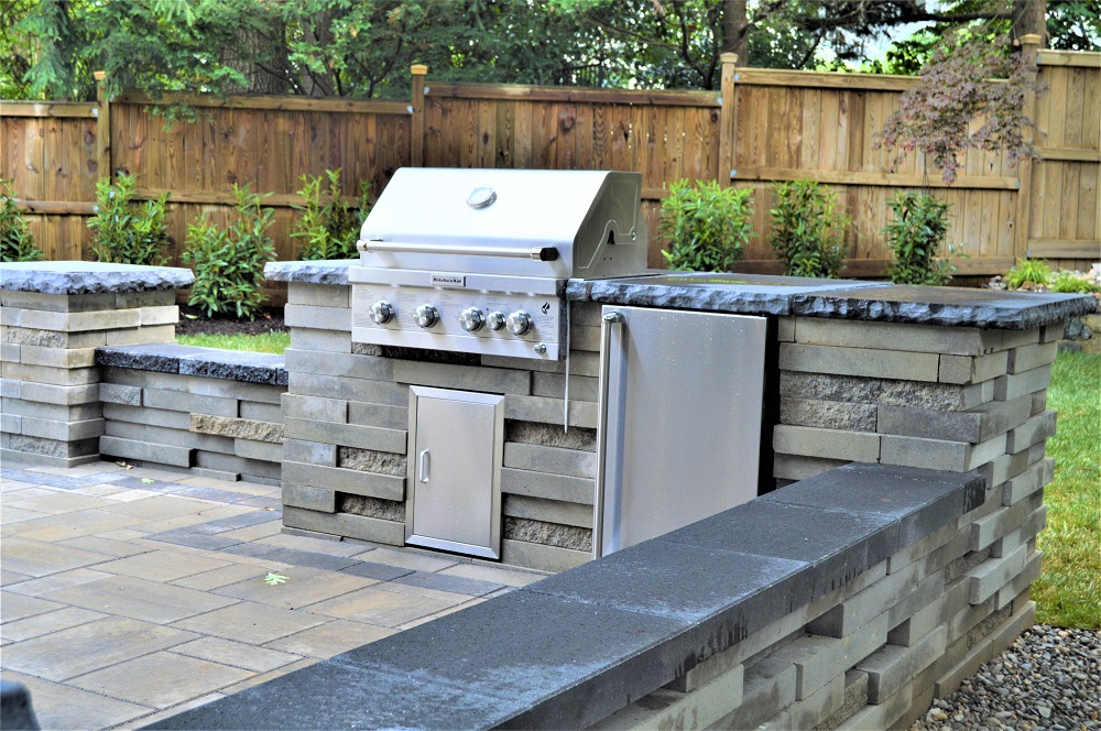 Outdoor Kitchen