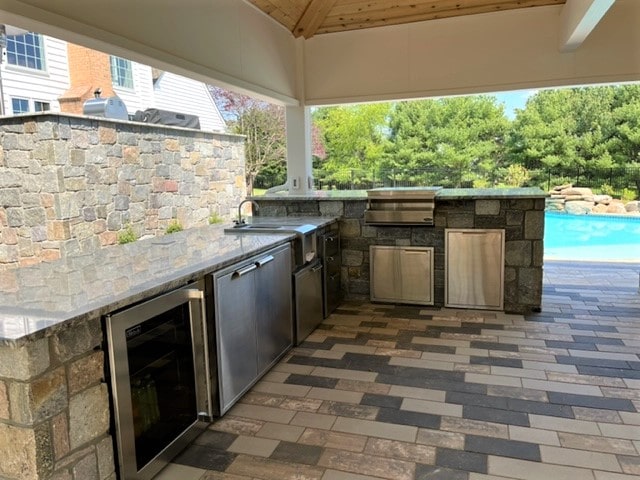 Outdoor Kitchens Image 1